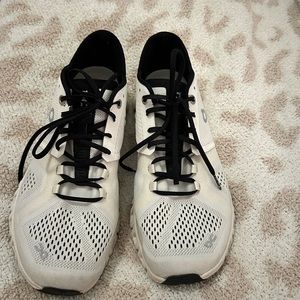 On Cloud Womens Cloud X Running Shoes White Size 8.5 M